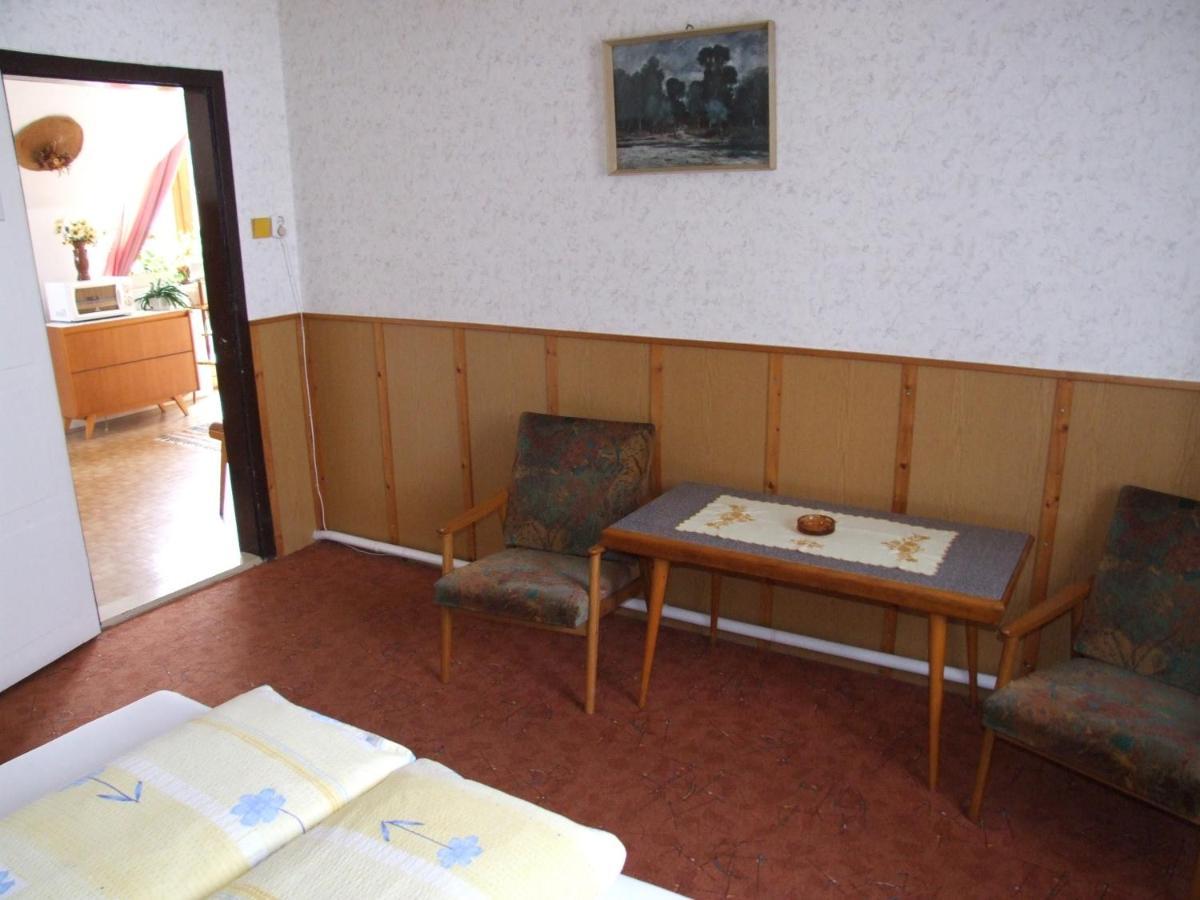 Revesz Vendeghaz Hotel Harkány Værelse billede